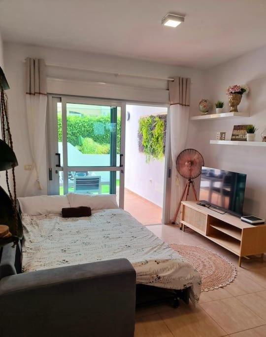 Homely Apt In Modern Building With Pool San Miguel de Abona Buitenkant foto
